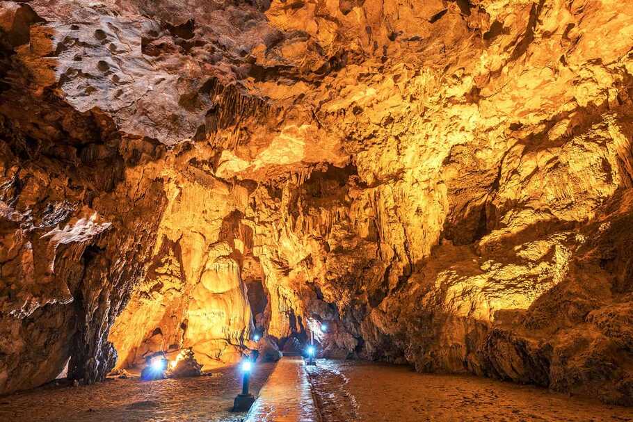 Nguom Ngao Cave: The 400-Million-Year Hidden Wonder Near Ban Gioc