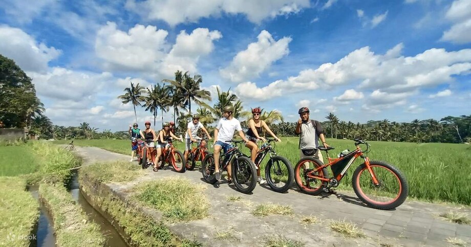 Cycling in Vietnam: The Ultimate Guide (Routes, Safety & Tips)