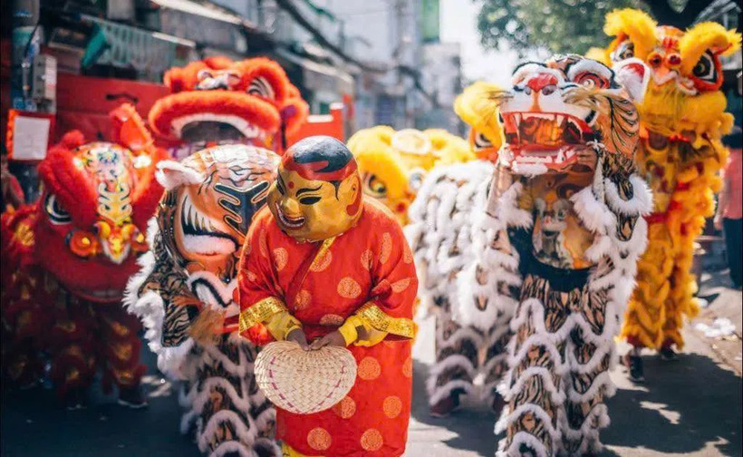 Vietnamese Lion Dance (Múa Lân): A Mesmerizing Festival Highlight