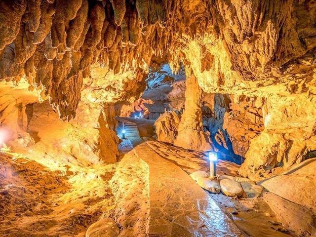 Nguom Ngao Cave: The 400-Million-Year Hidden Wonder Near Ban Gioc