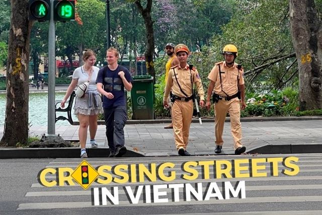 Crossing the street in Vietnam: understanding the organized chaos