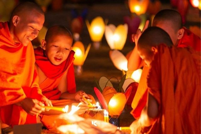 Boun Awk Phansa 2026: Luang Prabang’s Festival of Light