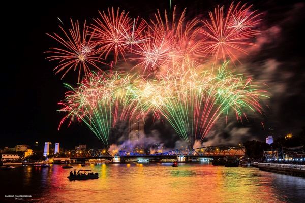 Vijit Chao Phraya 2025: Espectáculo de luz y color en Bangkok