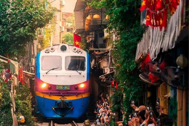 Hanoi Weather in May: What to do, Rainfall & Travel Guide