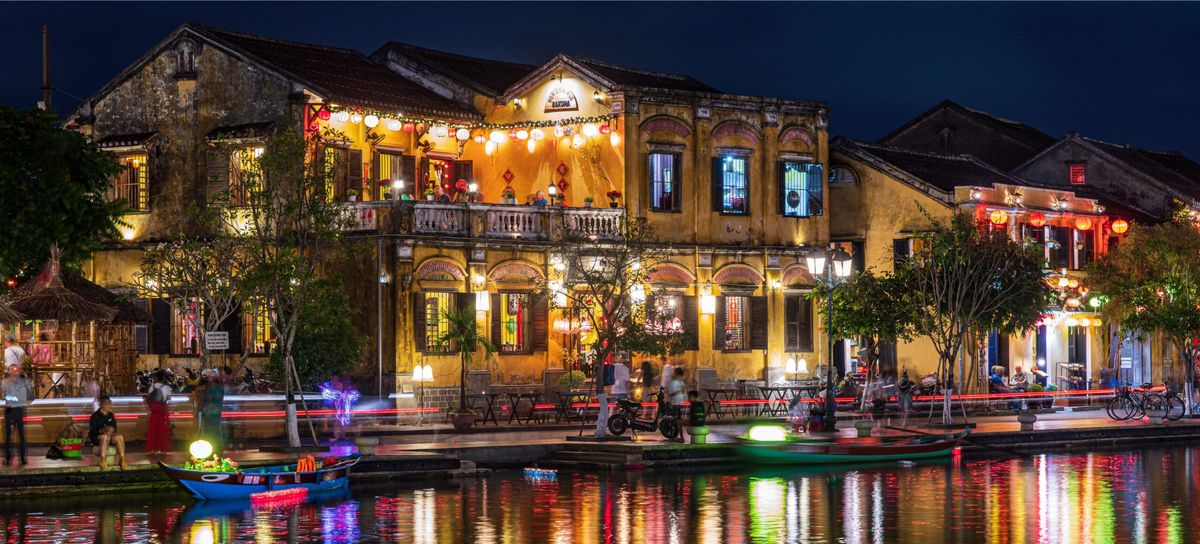 Mercado nocturno de Hoi An: ¿Qué visitar, comprar y comer?