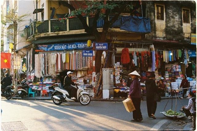 Hanoi in October: Complete Autumn Travel Guide