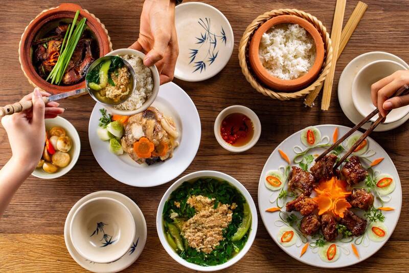 Con Dao restaurants