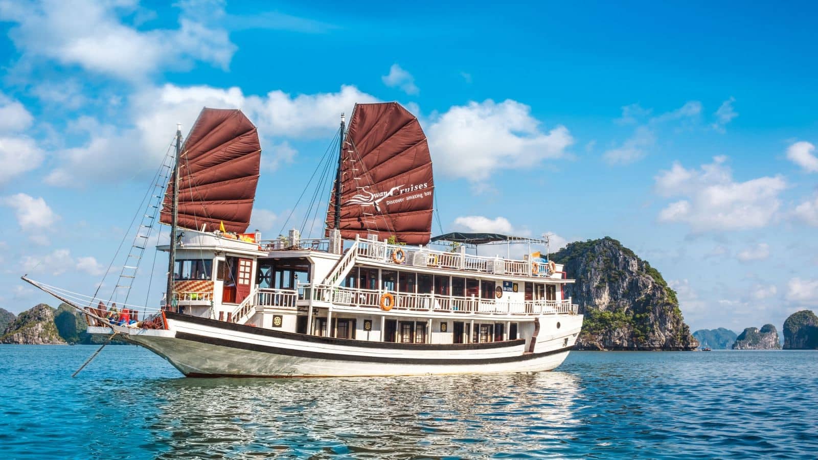 cruise ha long bay