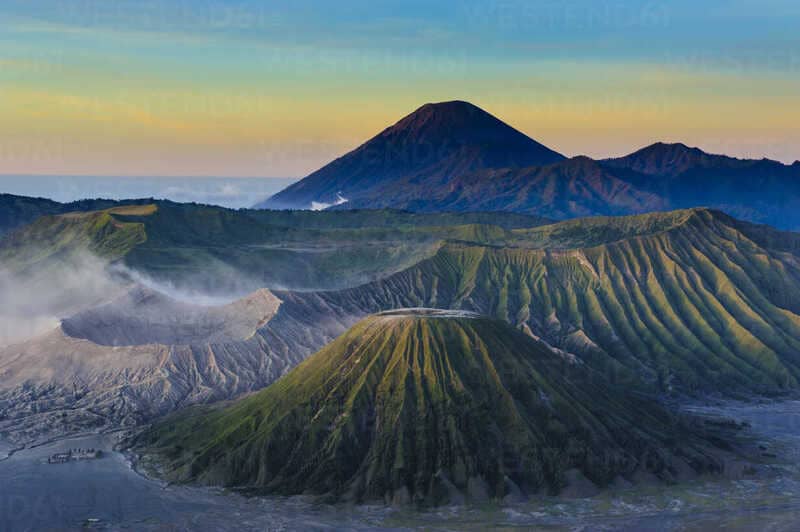 bromo tengger semeru indonesia