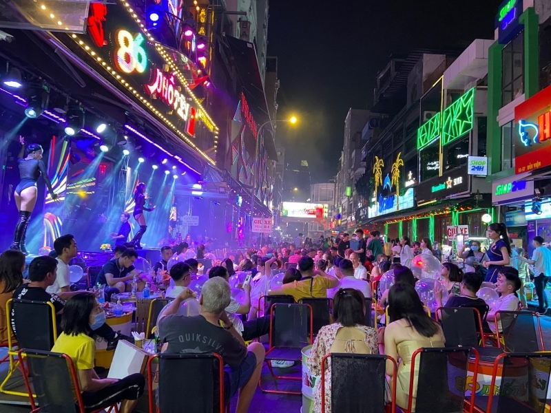 Ho Chi Minh City Nightlife bui vien street