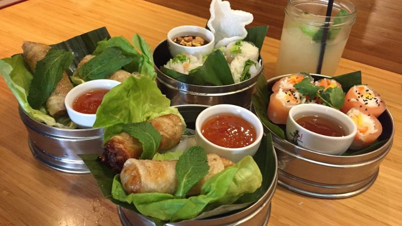 restaurantes vietnamitas en barcelona - la gracia - comida