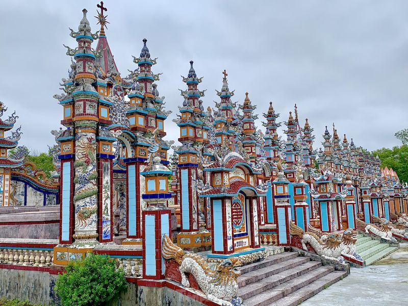 cementerio de an bang en hue vietnam