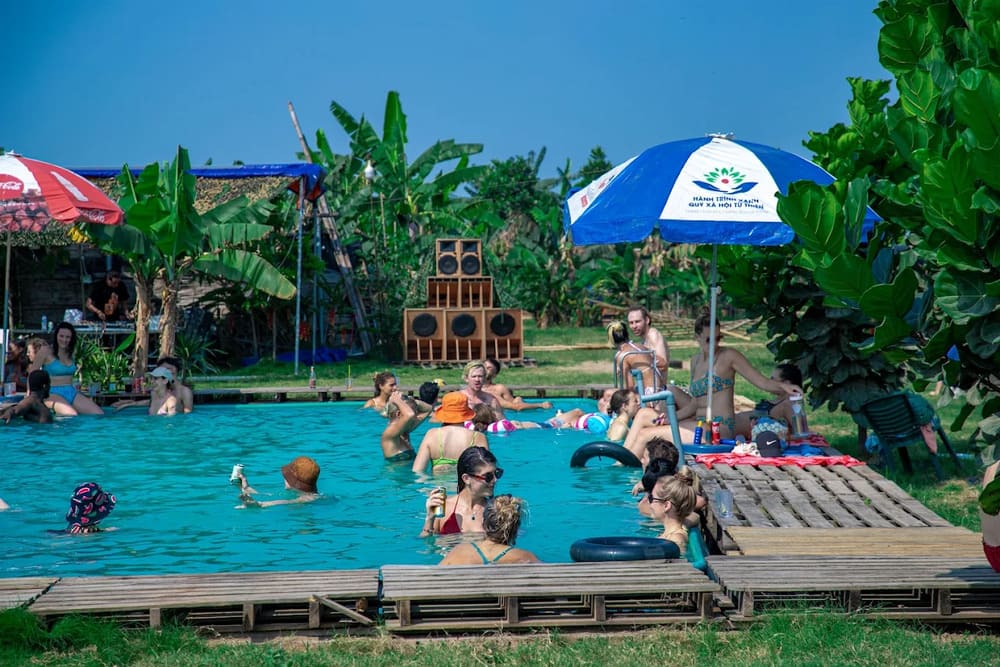 Visit Banana Island 
