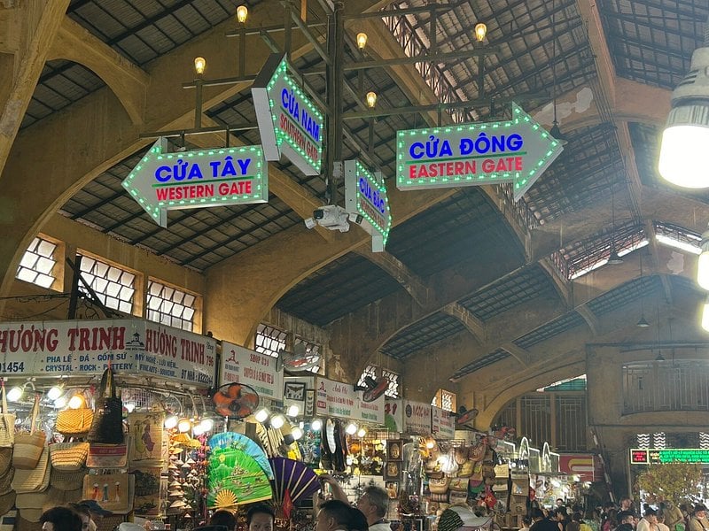 inside of ben thanh market