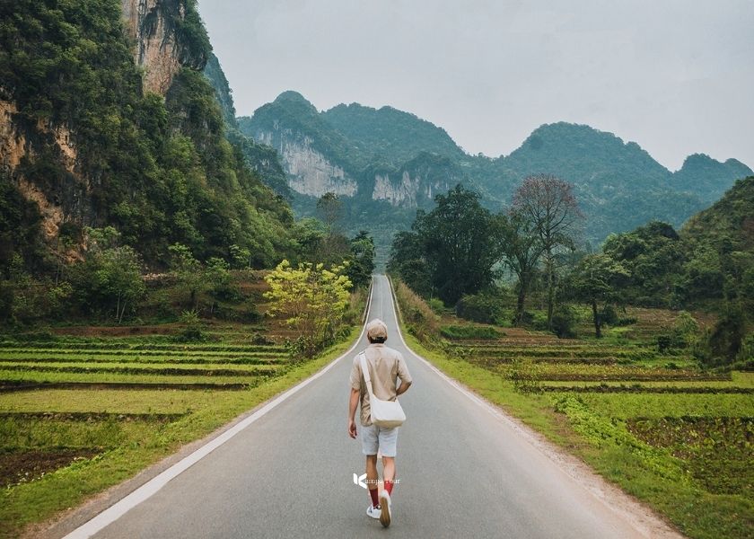 The straight uphill path of An Lai slope