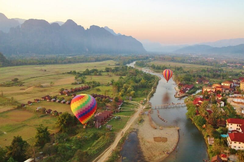 paseo en globo en vang vieng