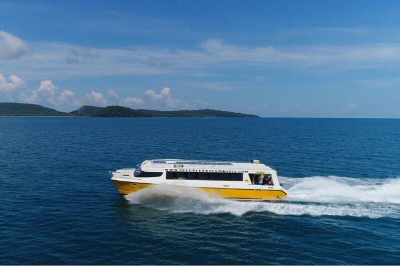 barcos en camboya