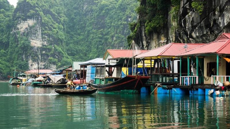 Cua Van fishing village in Ha Long