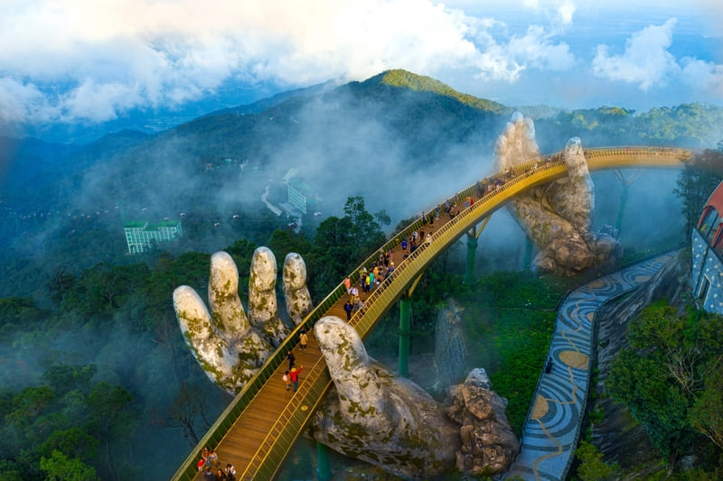puente dorado en da nang