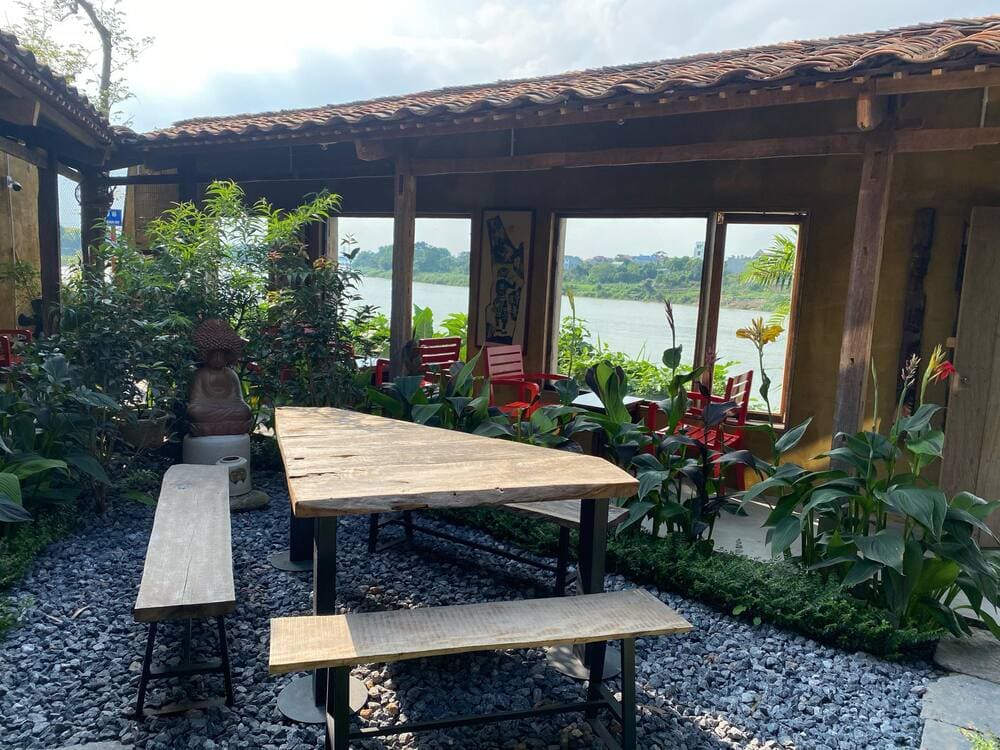 dieu house cafe