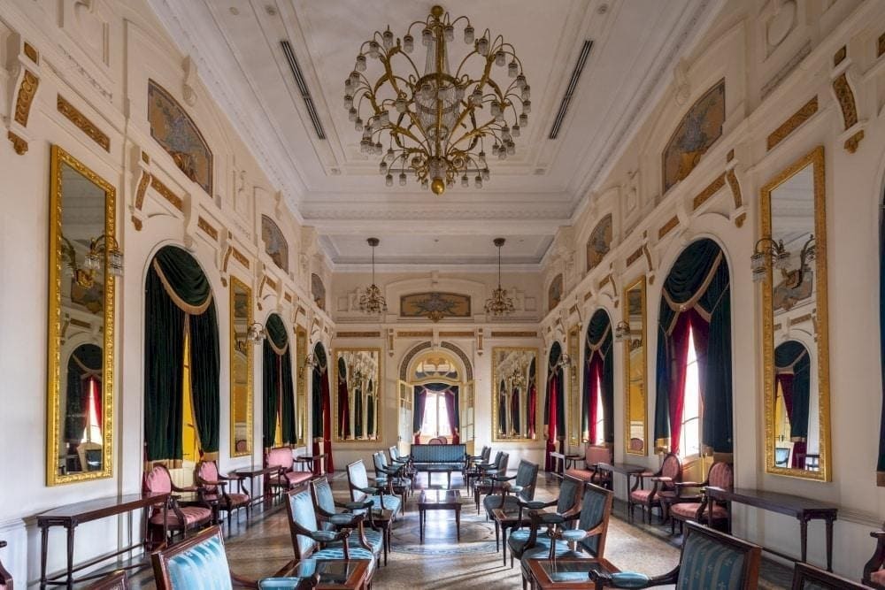 hanoi opera house waiting lounge