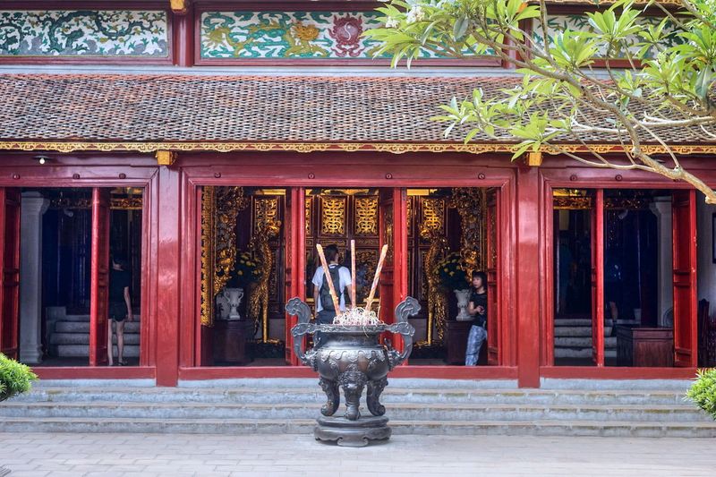 hoan kiem lake