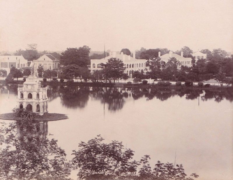 hoan kiem lake