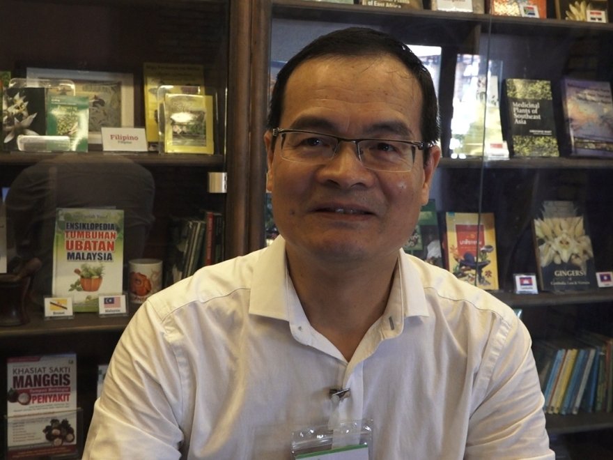 Dr. Le Khac Tam, the founder of the Fito Museum.
