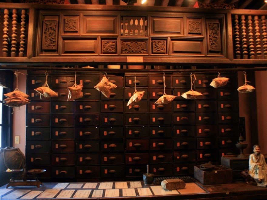 A typical example of a traditional Chinese medicine shop...