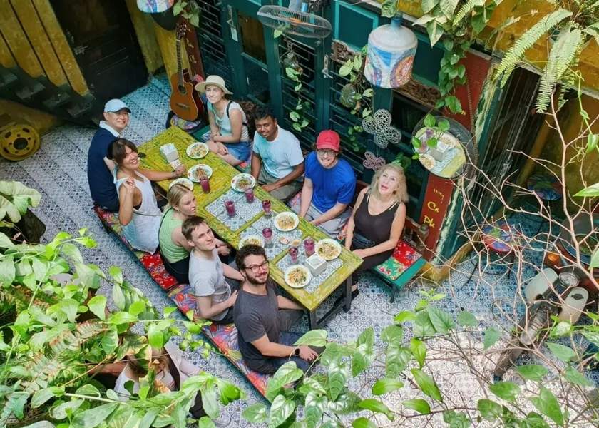 The 6th World Culinary Awards ceremony, recently held in Italy, announced the list of outstanding culinary destinations for 2025. Vietnam was honored with the award for “Best Culinary Destination in Asia 2025”, while Hanoi won the title of “Best Emerging Culinary City in Asia 2025”.