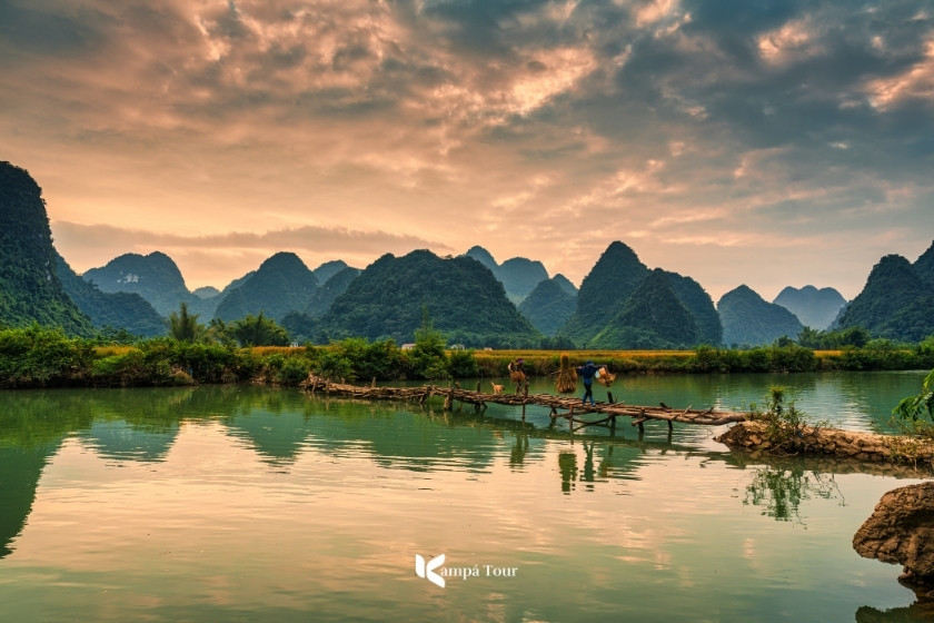 This Na Chang bamboo bridge is the bridge connecting the two villages of Na Chang and Na Tong.