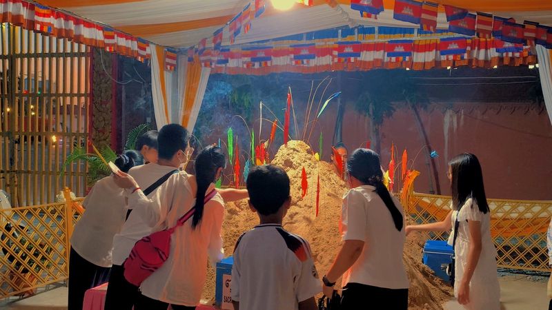 festivales camboya pchum ben