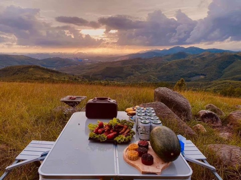 Picnic at Ba Quang burnt grass field