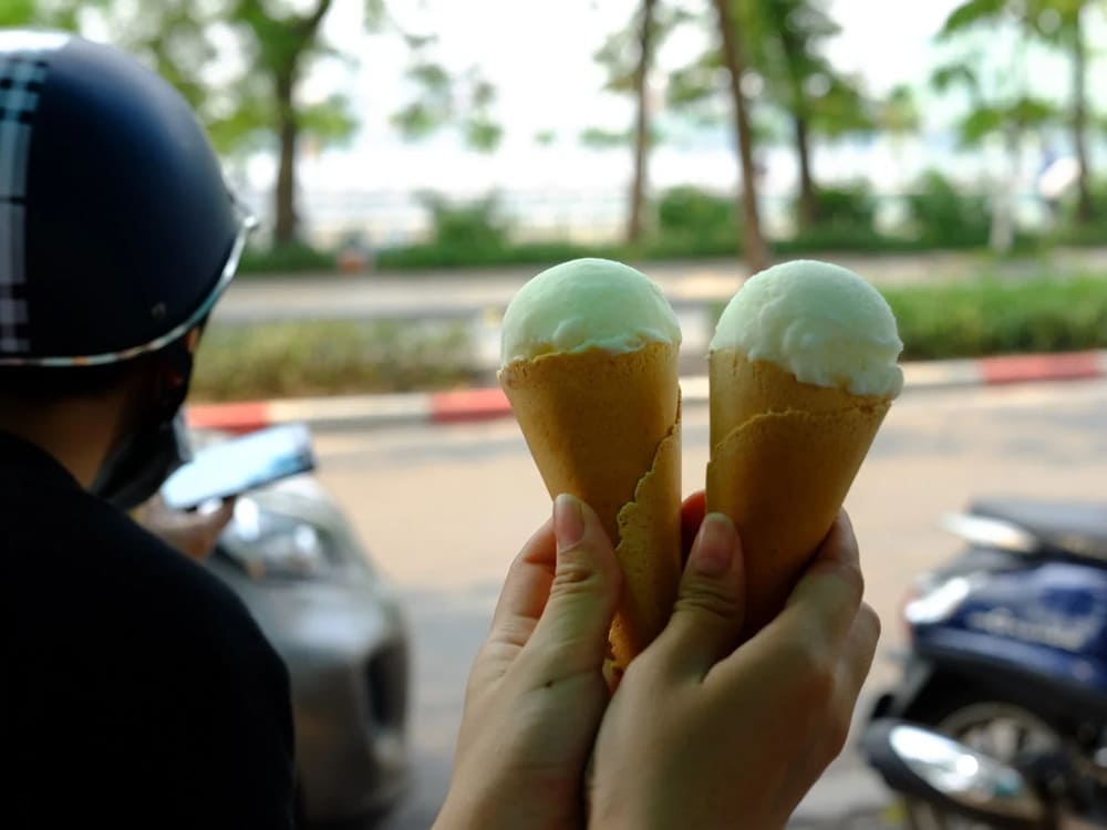ice cream in tay ho