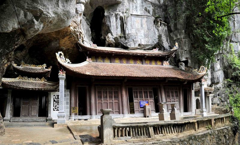 The Central Pagoda or Chua Trung