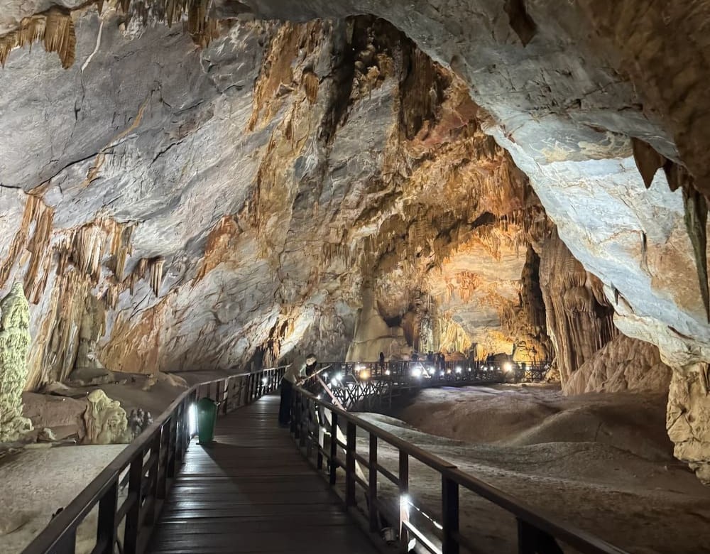 Paradise Cave
