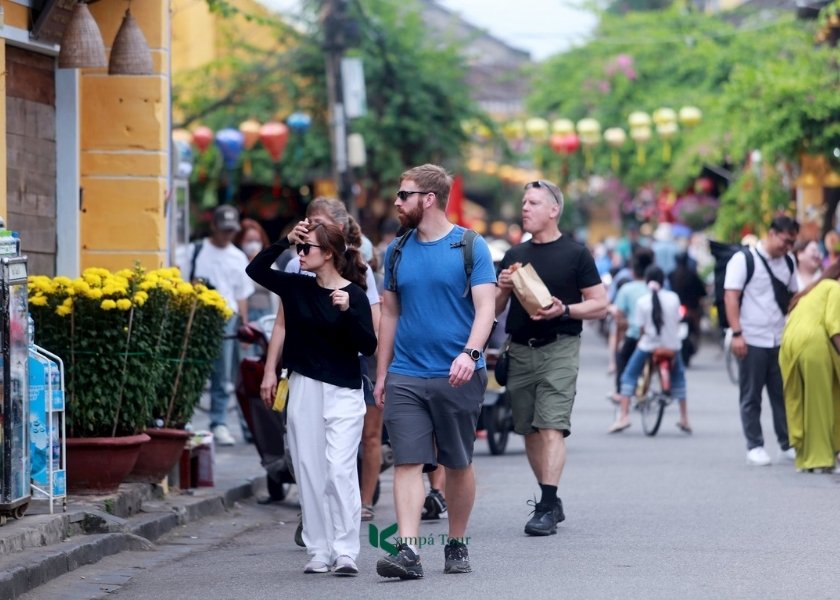 Take a stroll through Hoi An Old Town