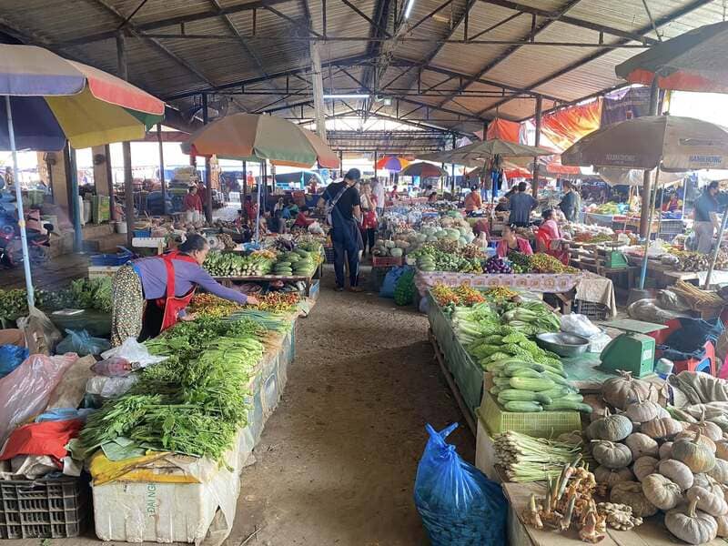 laos trekking