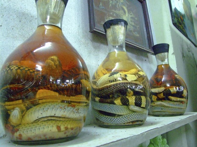 vino de serpiente