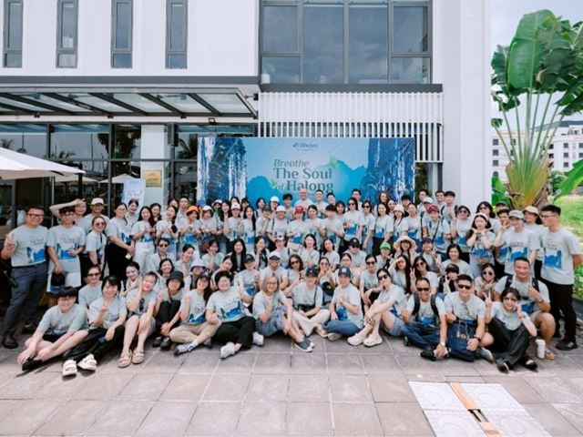 El equipo poderoso en la misión de eliminar toda la basura en la Bahía de Ha Long