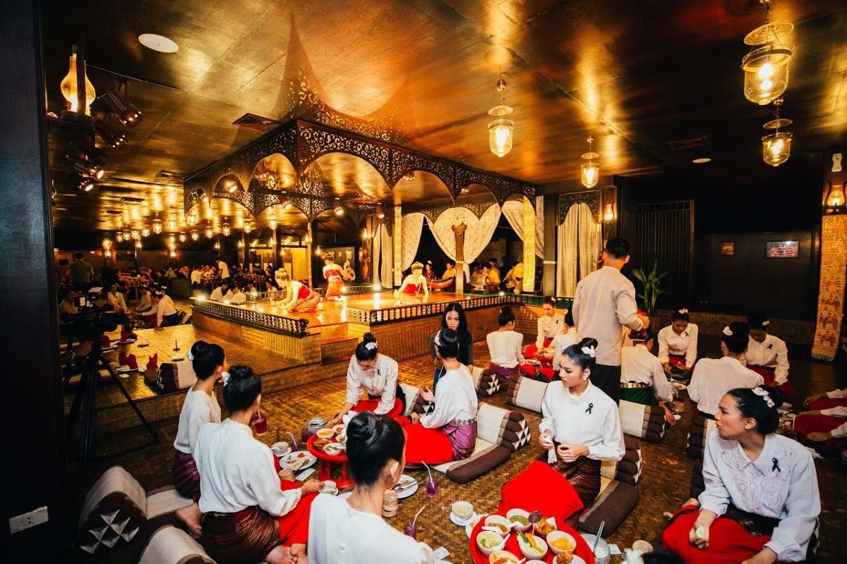 Khantoke dinner show in Chiang Mai