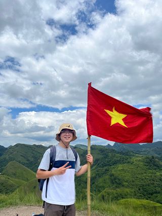 Oliver PHUNG (Tour Guide)