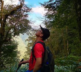 Adam LE (Local Expert) 