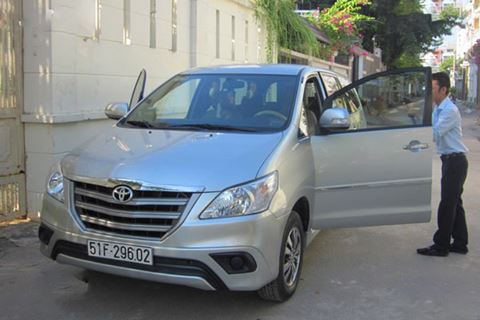 7 seater car