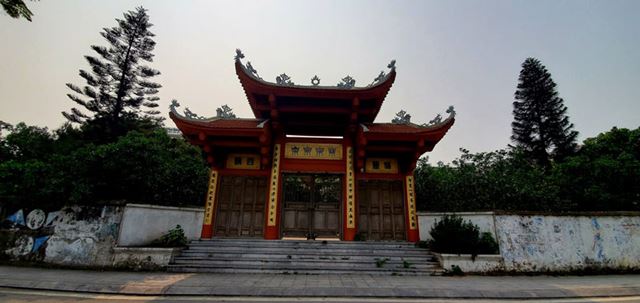 Exploring the rich heritage and ancient beauty of Vietnam.