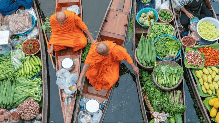 A city of contrasts and endless possibilities: Welcome to Bangkok.