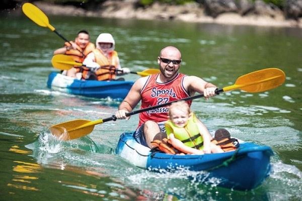 Family trip in Halong Bay