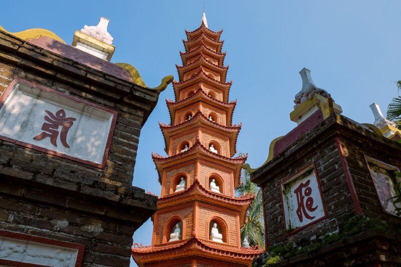 La Pagoda Tran Quoc, de más de 1.500 años, es la pagoda más antigua y sagrada de Hanói.