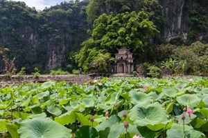 El templo de Bich Dong en Tam Coc, Ninh Binh