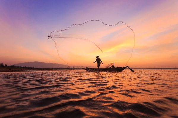 El atardecer en el lago Tonlé Sap